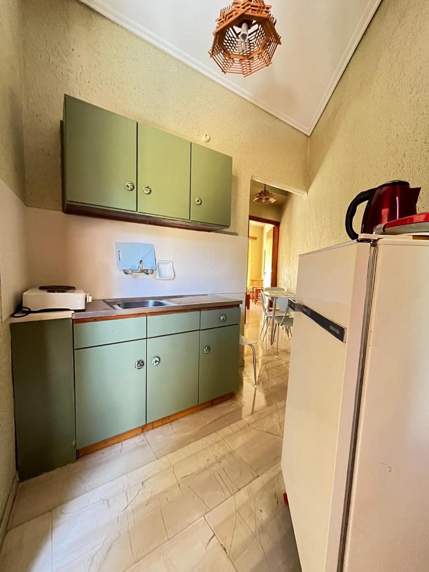 Oelia Rooms & Apartments Agia Marina  ภายนอก รูปภาพ