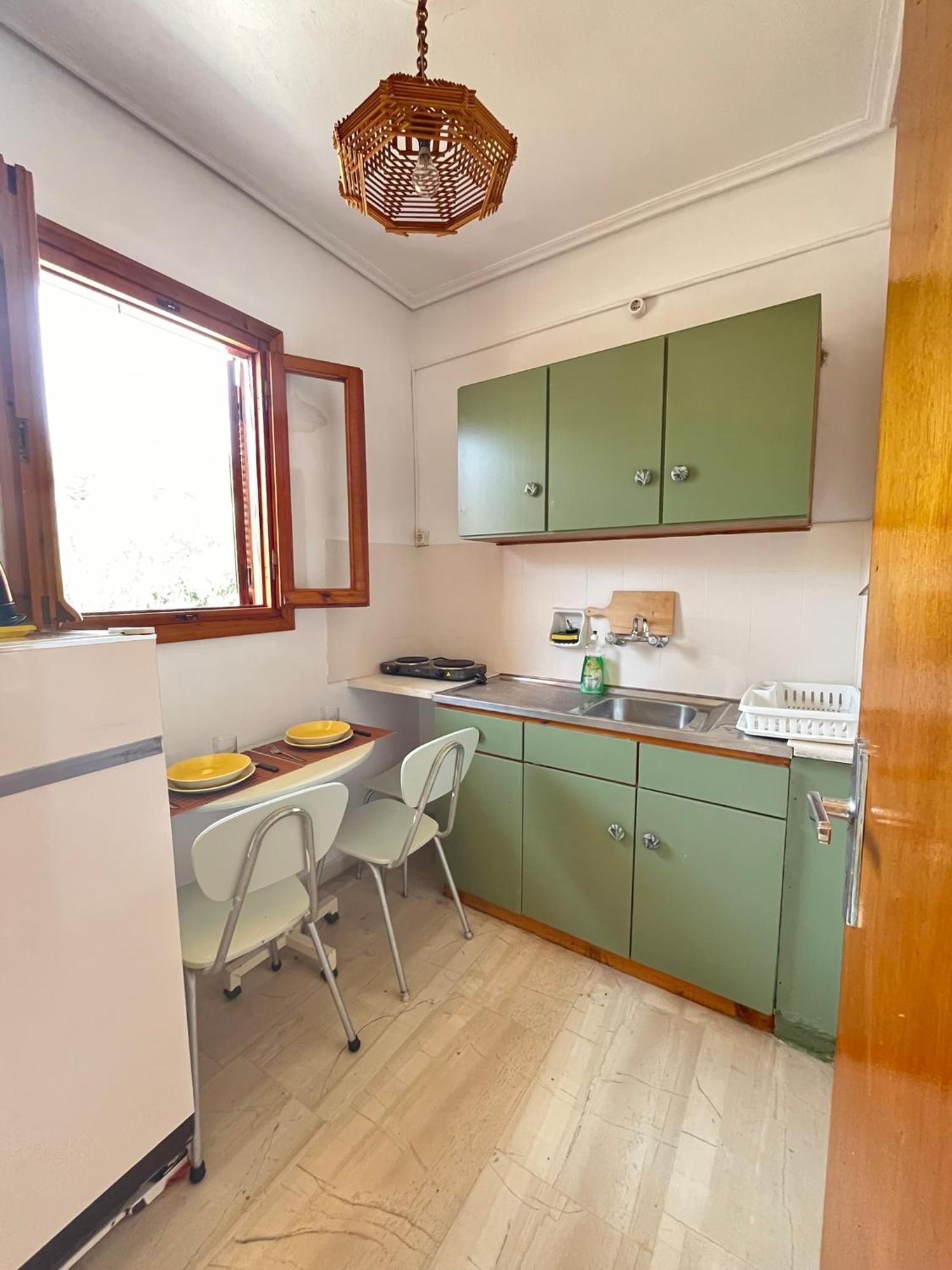 Oelia Rooms & Apartments Agia Marina  ภายนอก รูปภาพ