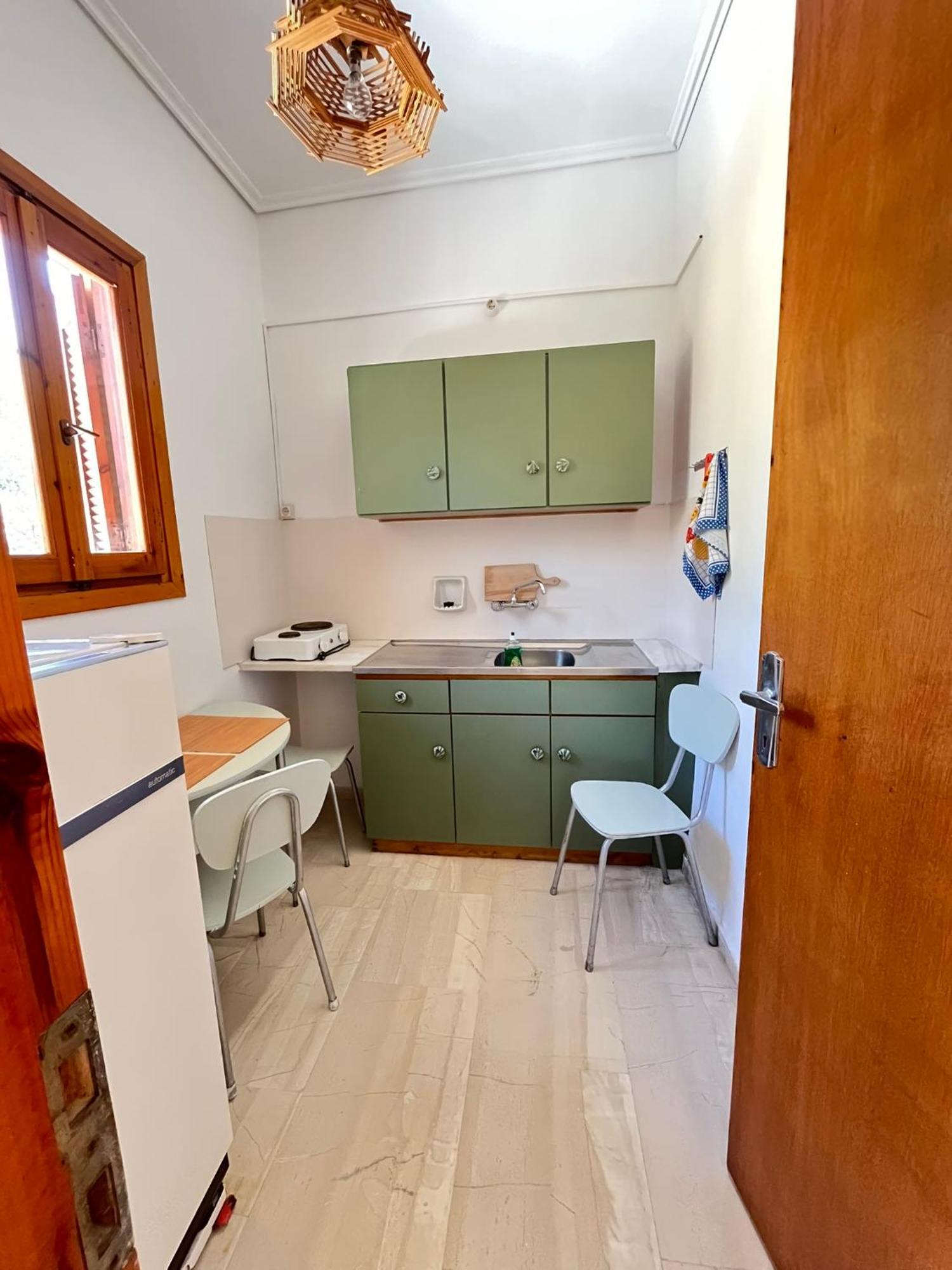 Oelia Rooms & Apartments Agia Marina  ภายนอก รูปภาพ