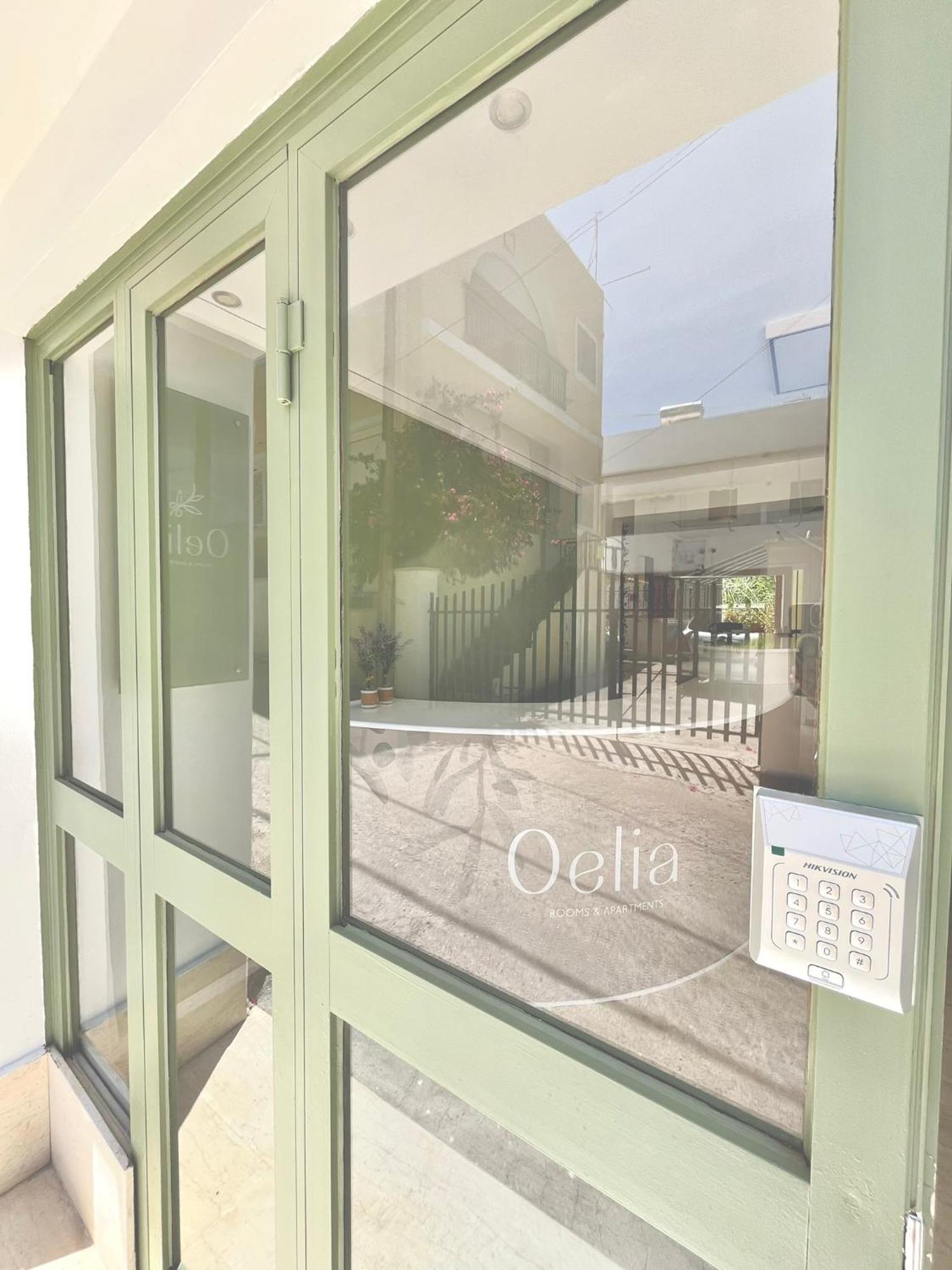 Oelia Rooms & Apartments Agia Marina  ภายนอก รูปภาพ