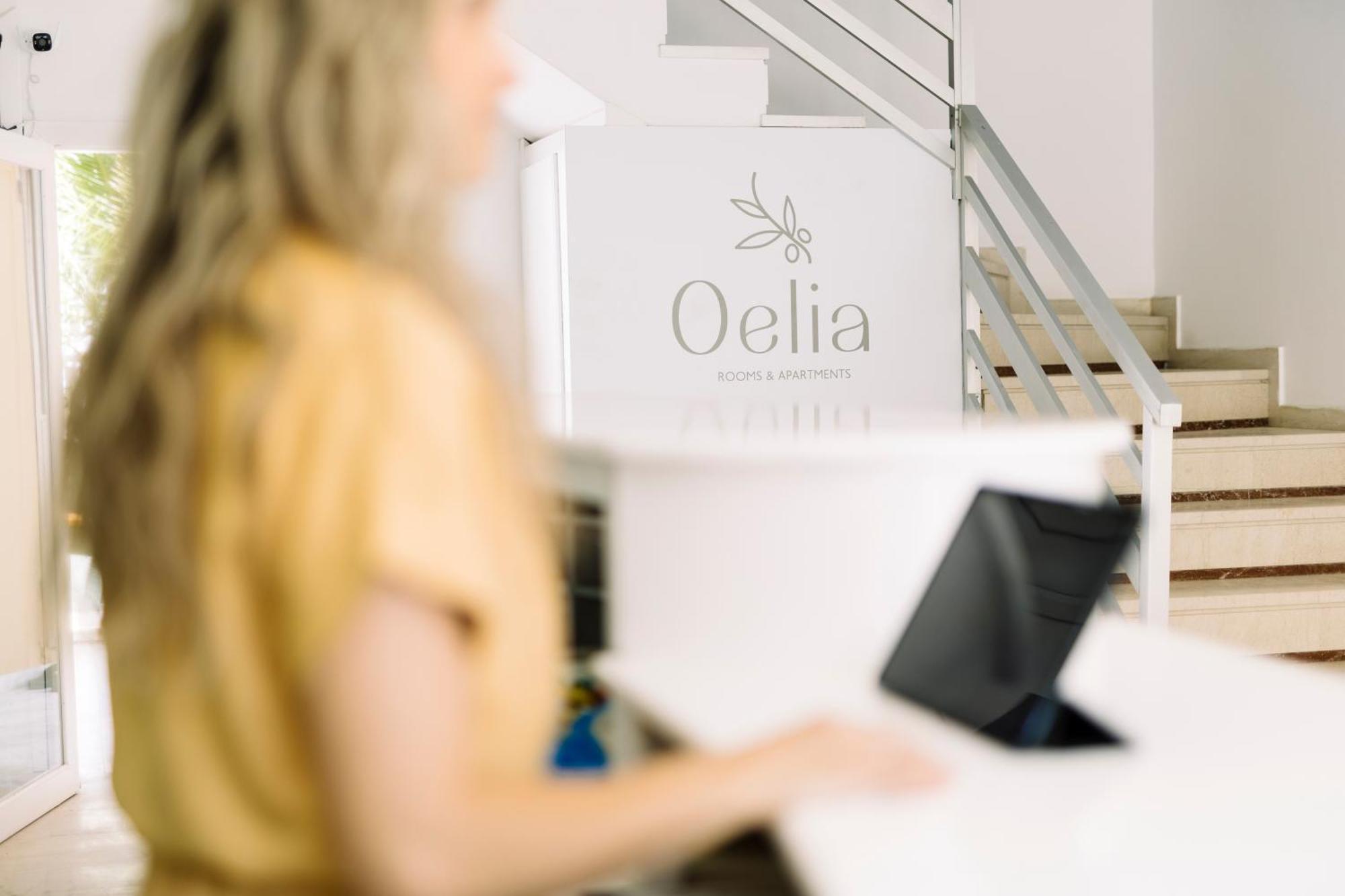 Oelia Rooms & Apartments Agia Marina  ภายนอก รูปภาพ