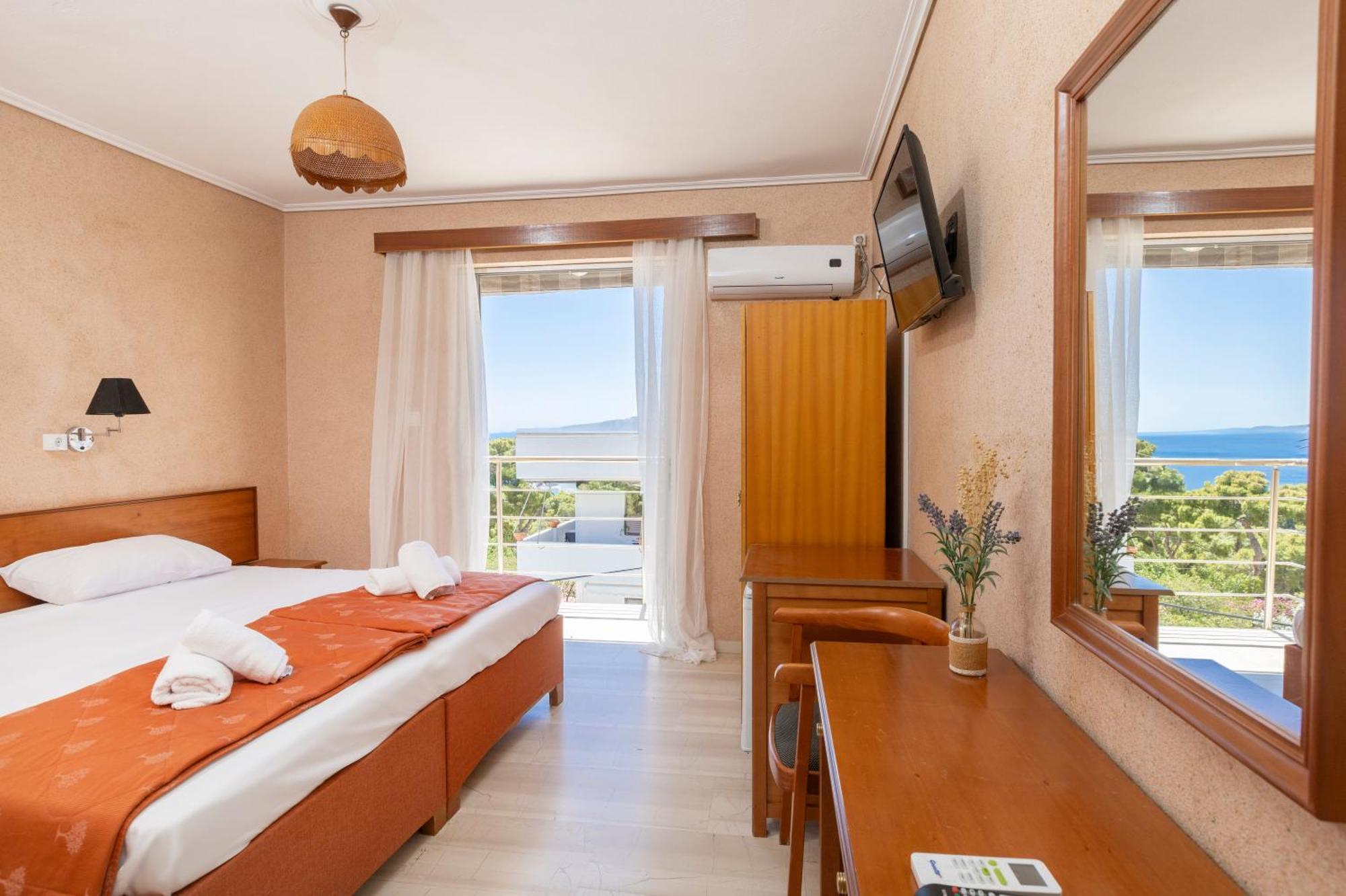Oelia Rooms & Apartments Agia Marina  ภายนอก รูปภาพ