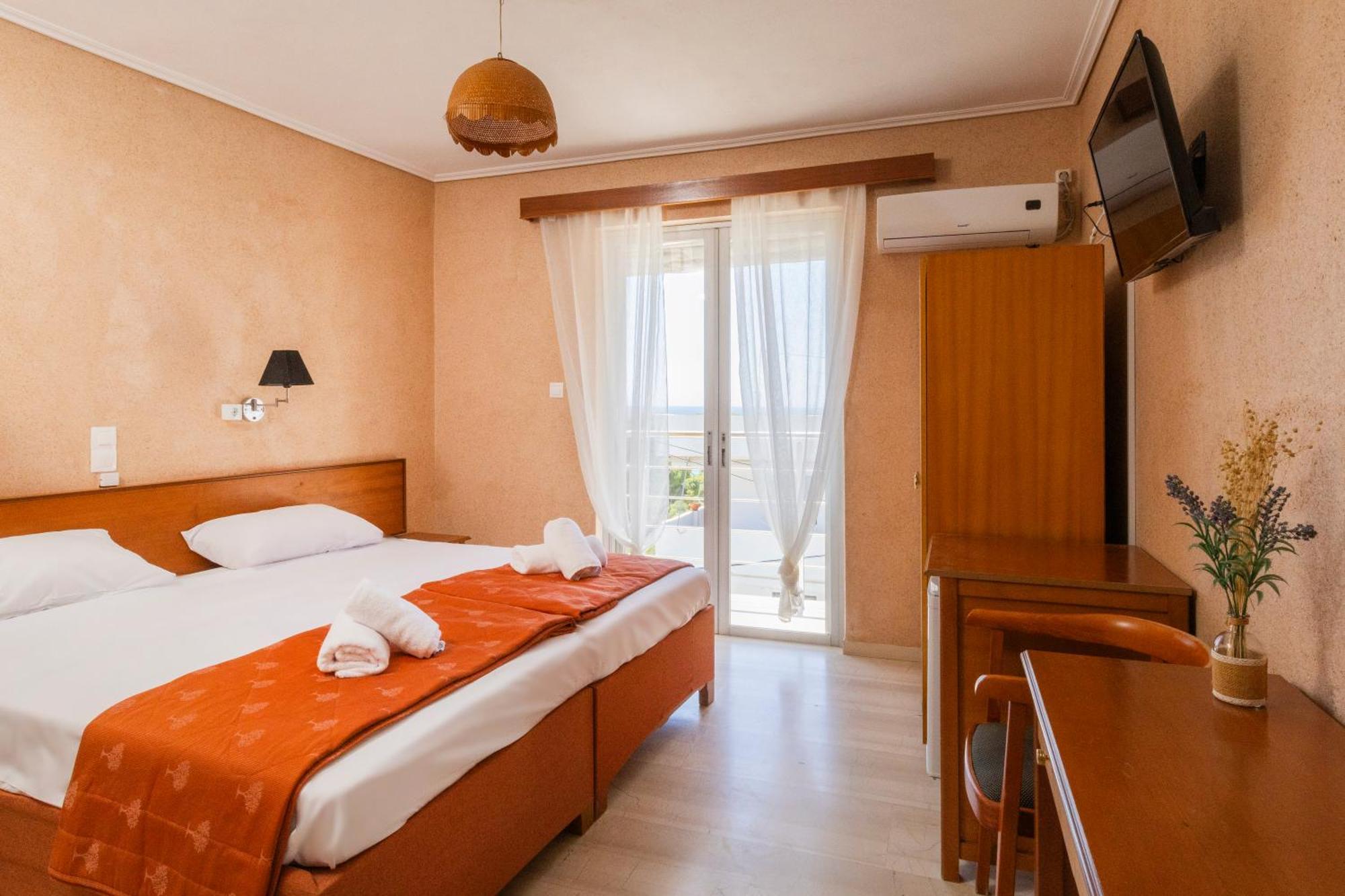 Oelia Rooms & Apartments Agia Marina  ภายนอก รูปภาพ