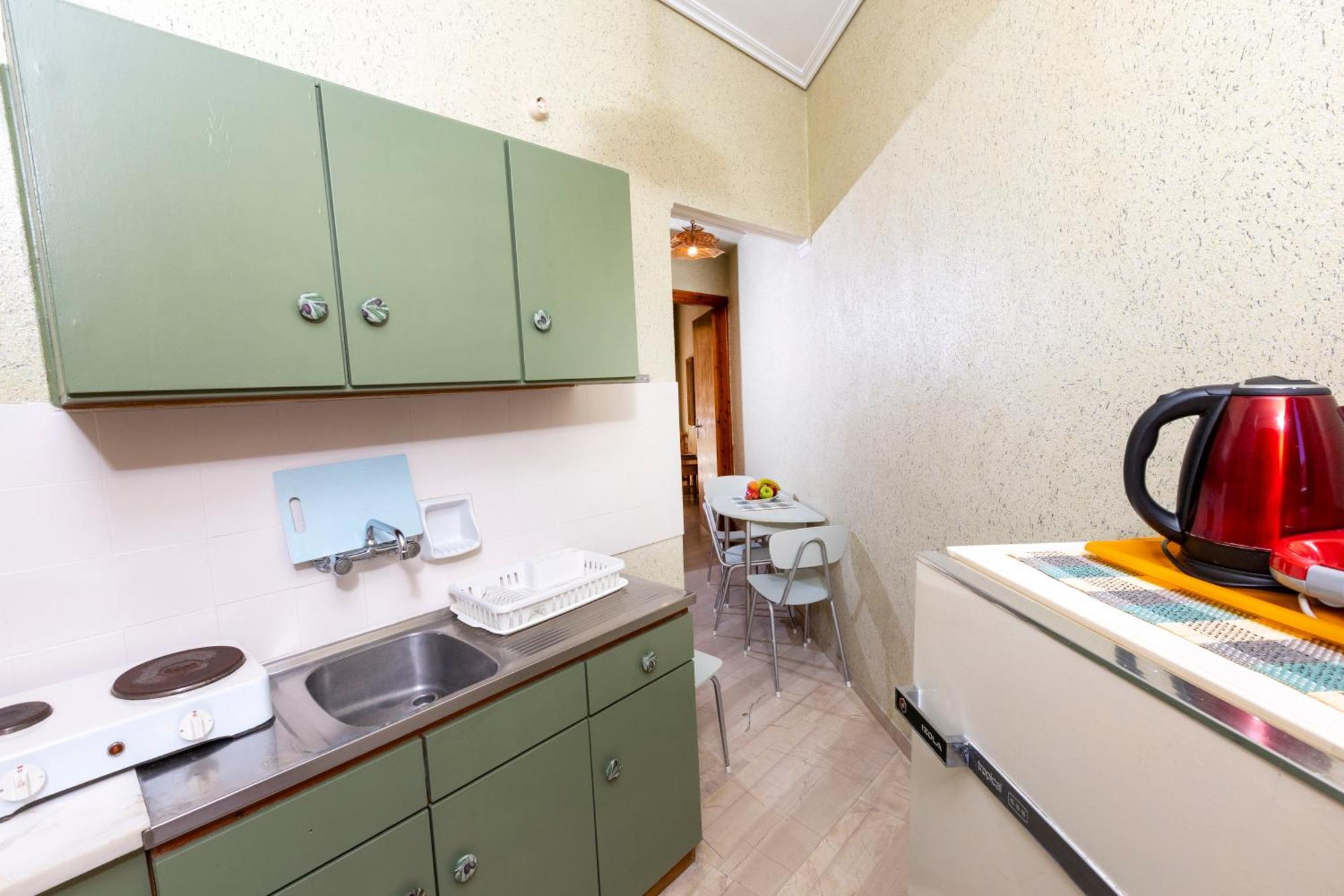 Oelia Rooms & Apartments Agia Marina  ภายนอก รูปภาพ