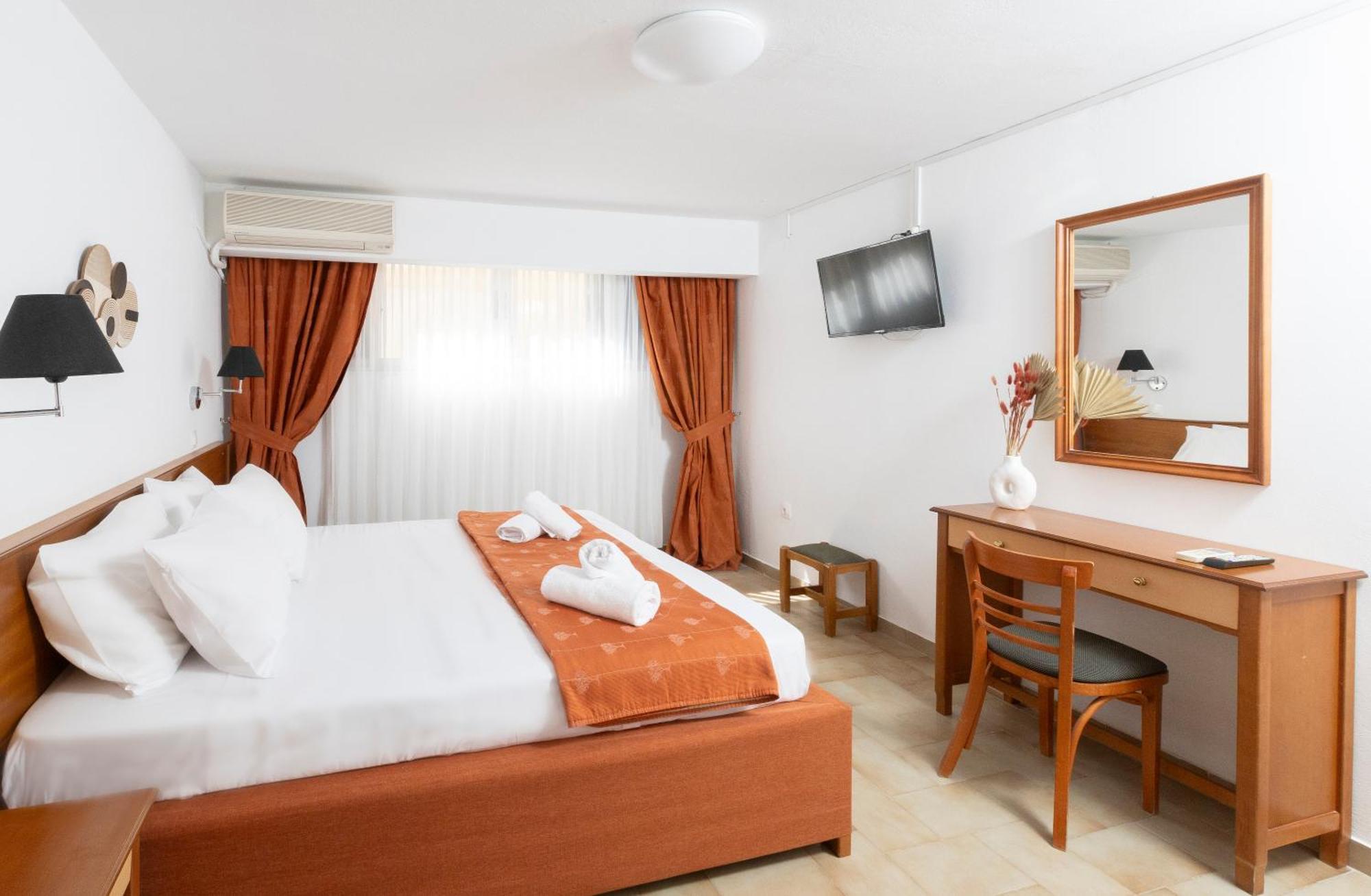Oelia Rooms & Apartments Agia Marina  ภายนอก รูปภาพ